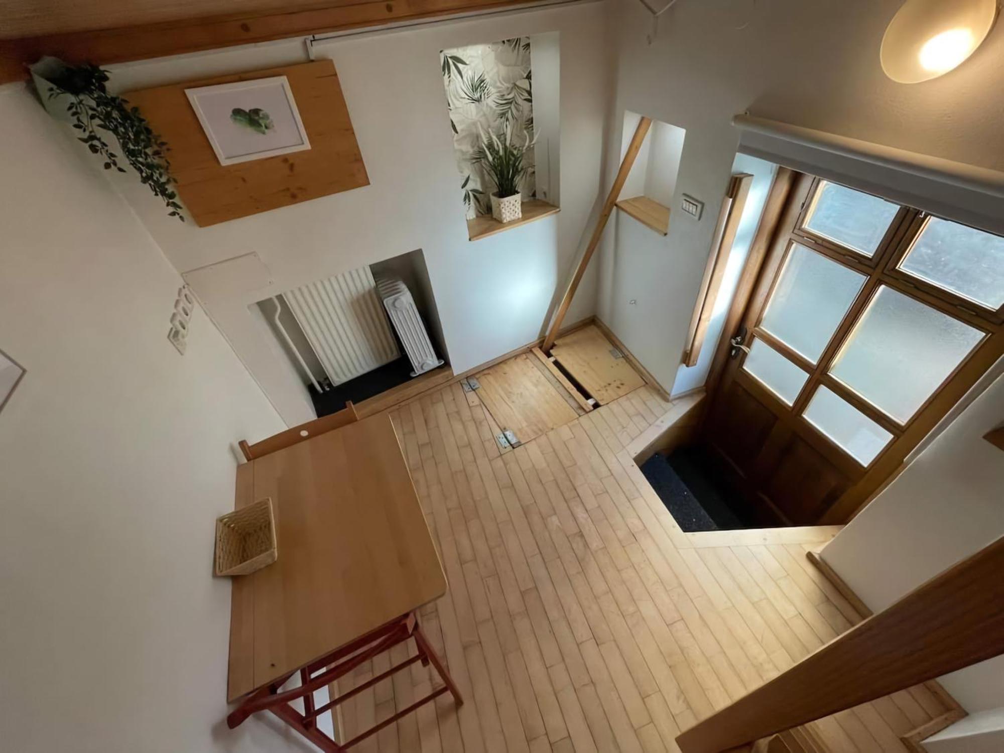 Small Micro-treehouse In The Centre